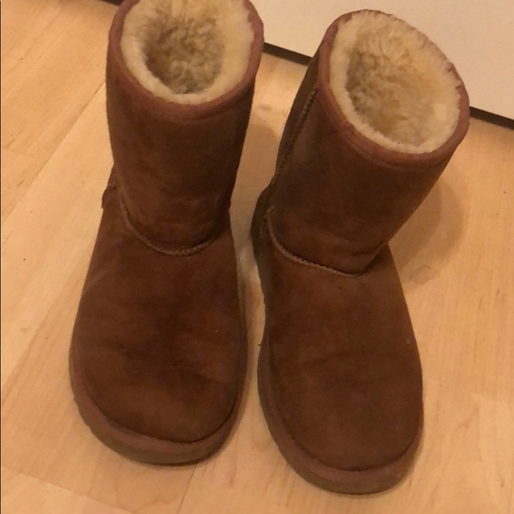 Tan ugg boots - Picture 1 of 2